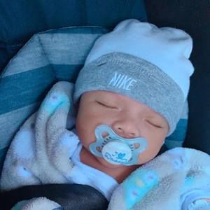 Meet your Posher, Ana catherine